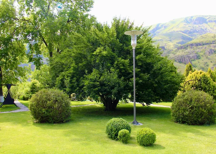 Vardzia Resort